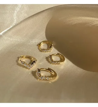 Elegantiškas Mielas Gėlių Kryžiaus Maži Auskarai Smeigės Žavesio Derliaus Aukso Spalvos Round Crystal Cz V Formos Auskarai Moterų Mados Juvelyrika