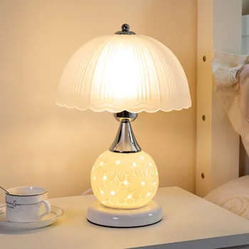 Stalo Lempa Miegamojo Lovos Ins Paprasta Šiuolaikinės Kūrybos Bendrabutyje LED Keramikos Lempos