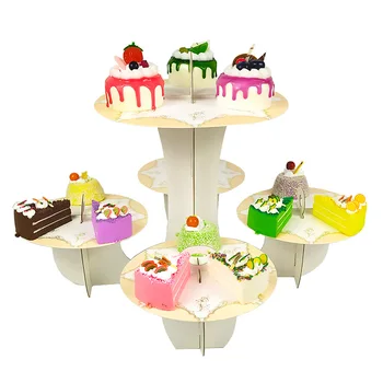 Naujas Europos ir Amerikos stiliaus įdegio serijos daugiasluoksnės penkių sluoksniu popieriaus tortas stovi gimtadienio cupcake savininko prekes