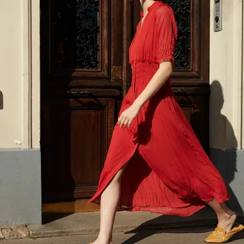 Naujas moterų 2021 m. vasarą raudona prancūzijos V-kaklo burbulas trumpas rankovėmis mygtuką-papuoštas elastinga plisuotos juosmens ilga Suknelė